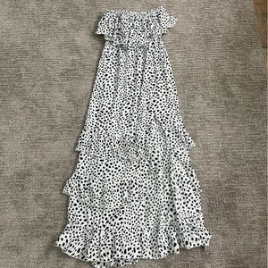 Brand: Yidatron size small black and white dress.